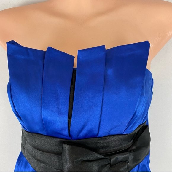 3/$30 Wishes Wishes Wishes Cobalt Satin Strapless Bow Detail Mini Dress Size 3 - Picture 2 of 13